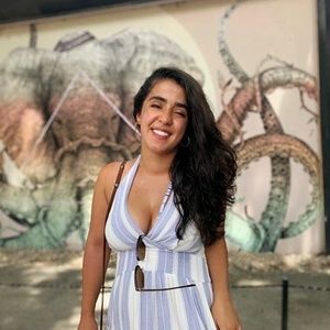 Meet your Posher, Ava